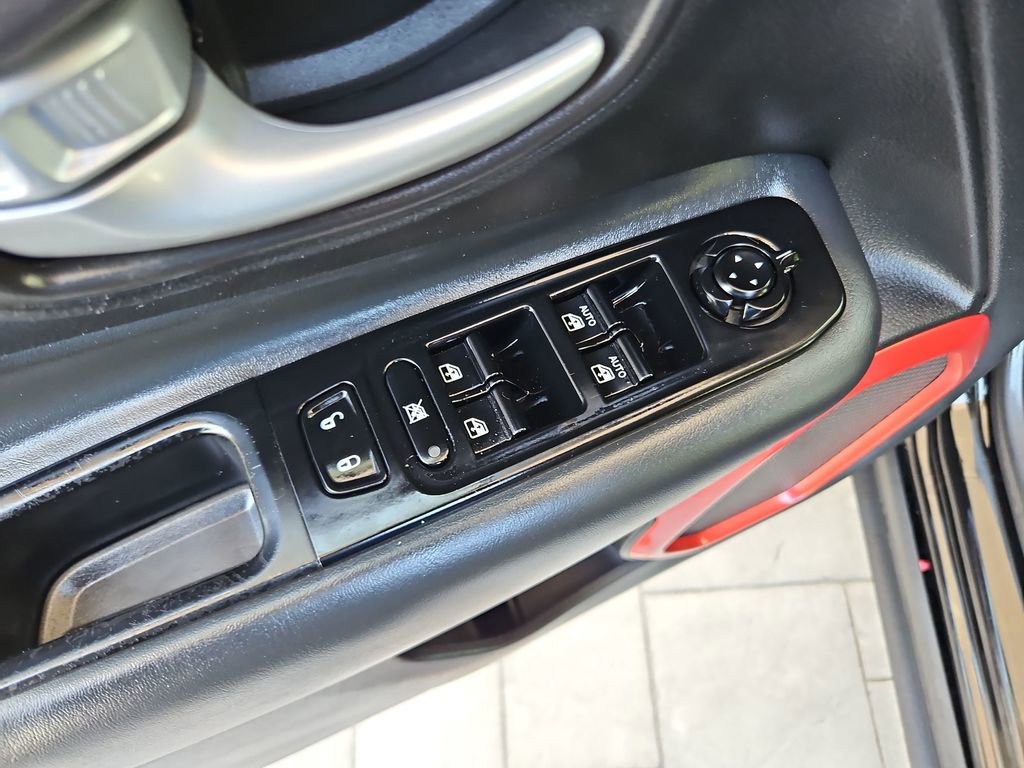 Used 2023 Jeep Renegade Trailhawk image 25