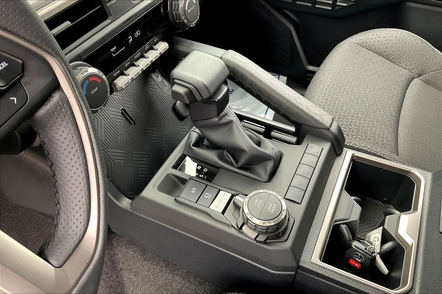 New 2026 Toyota 4Runner SR5 AWD/4WD image 7