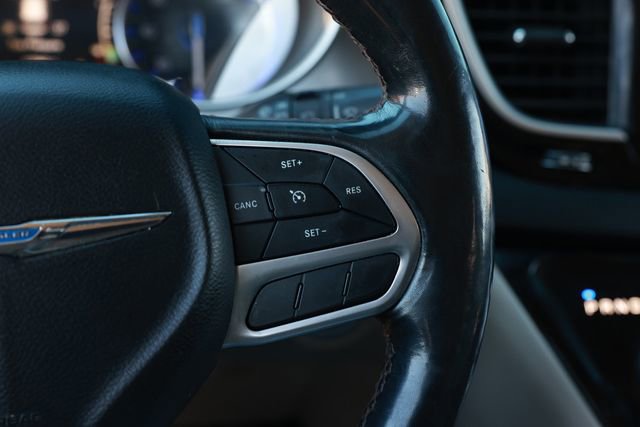 Used 2020 Chrysler Pacifica Touring-L Plus image 39
