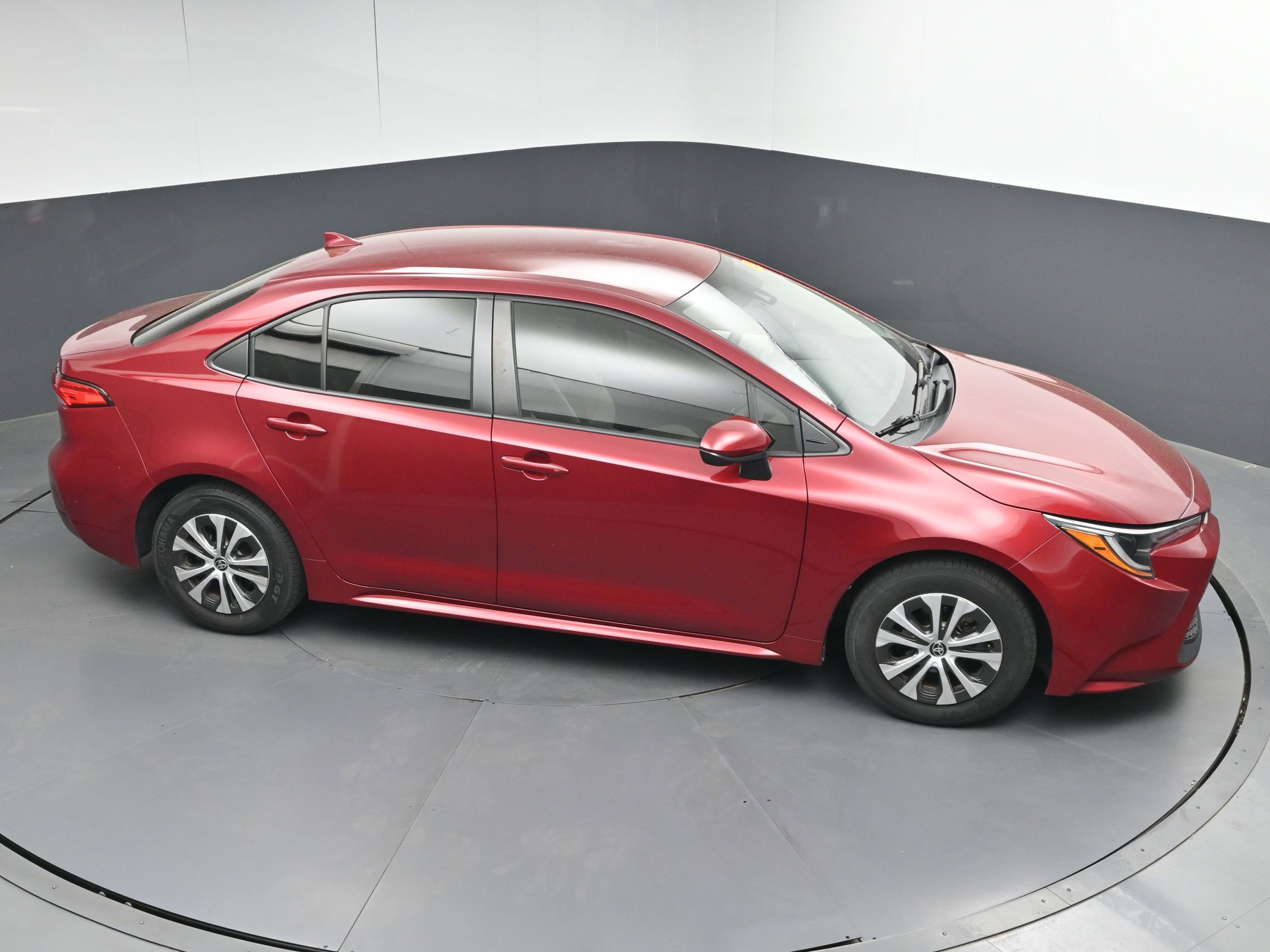 Used 2022 Toyota Corolla LE FWD image 32