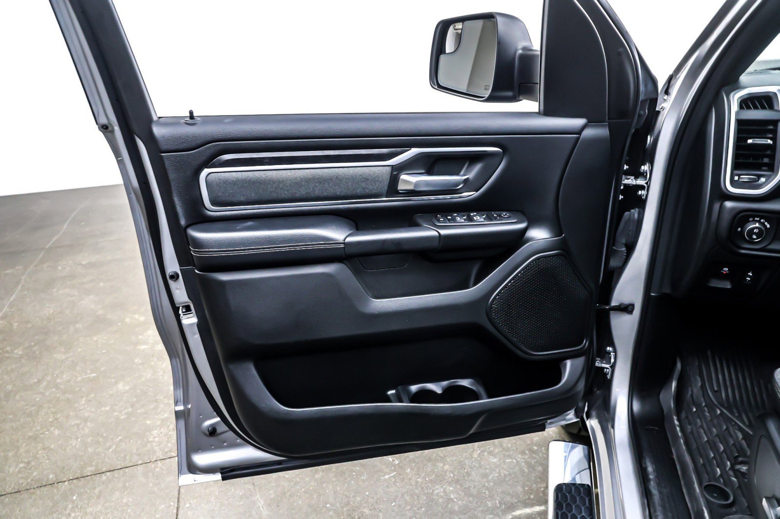 Used 2022 RAM 1500 Big Horn image 22