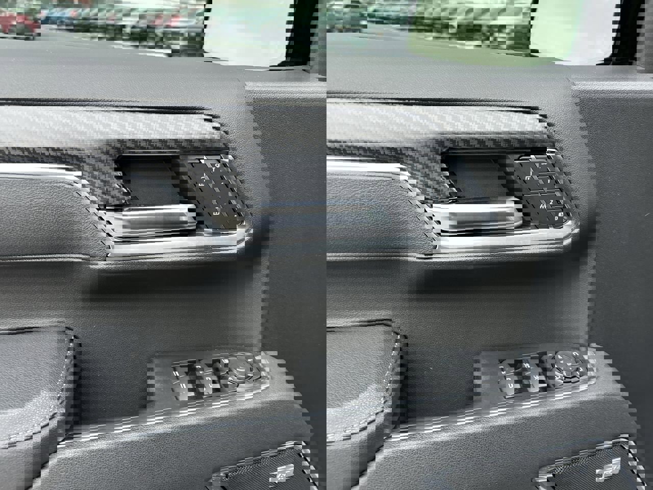 Used 2025 Chevrolet Silverado 1500 LTZ image 19