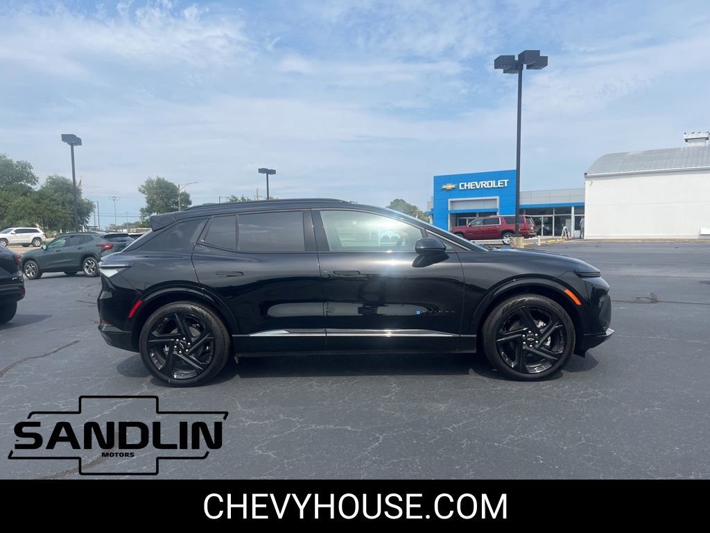 New 2025 Chevrolet Equinox EV RS w/ Convenience Package II image 2