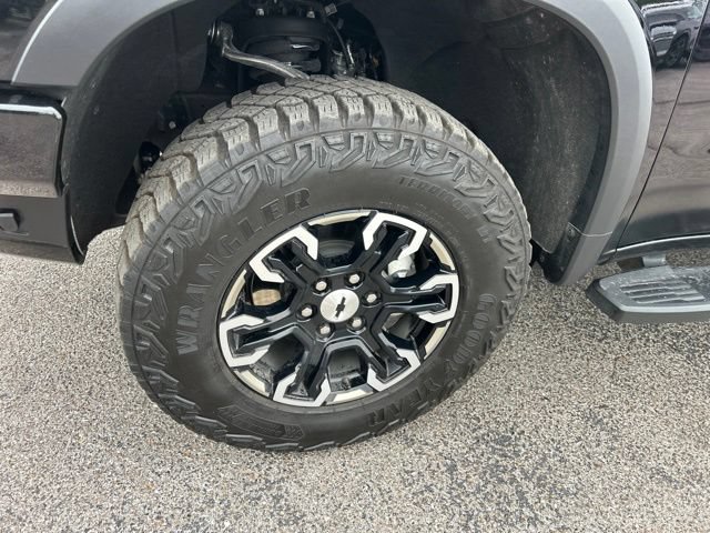 Used 2026 Chevrolet Silverado 1500 ZR2 AWD/4WD image 10