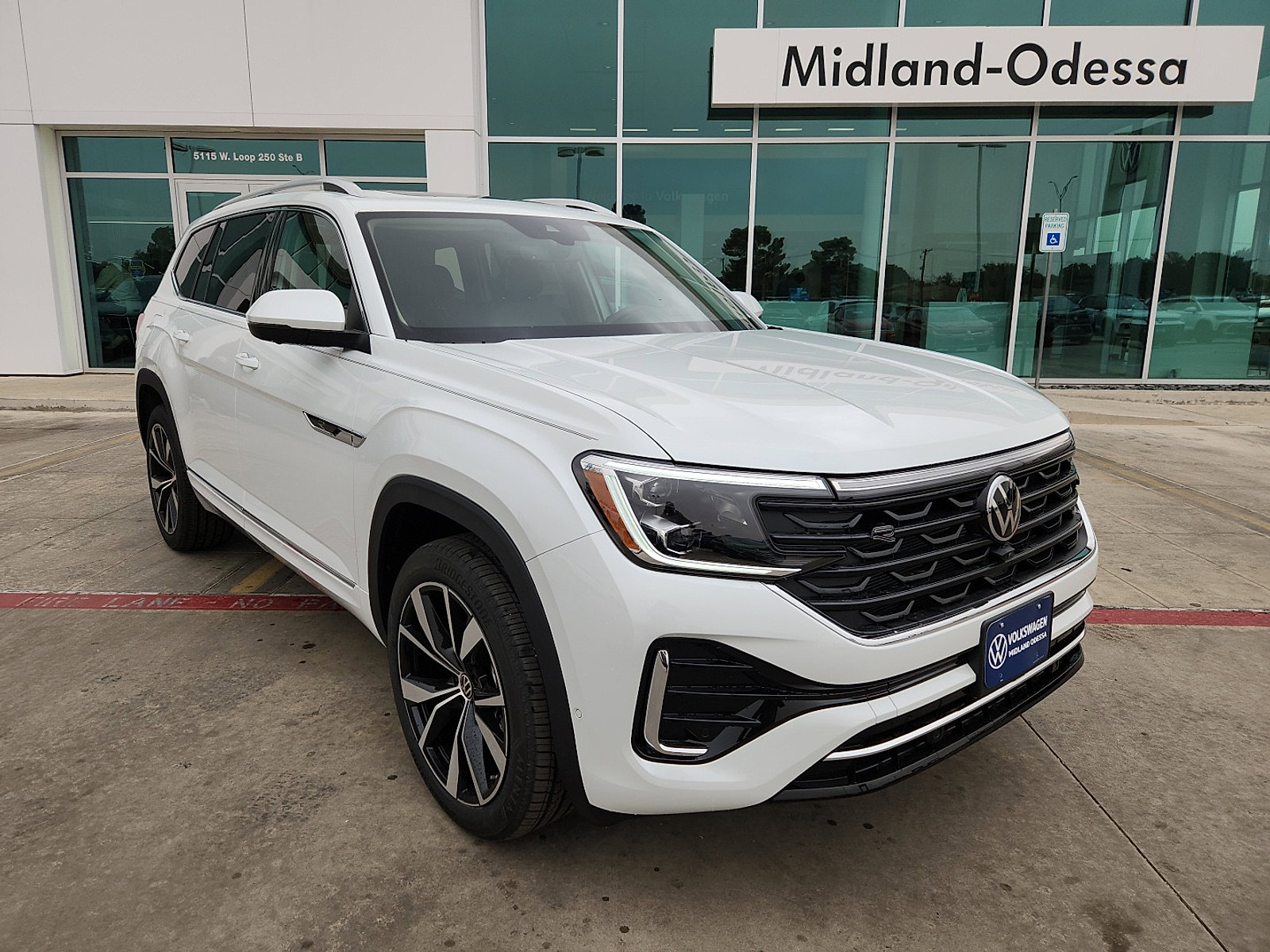 New 2026 Volkswagen Atlas SEL Premium R-Line