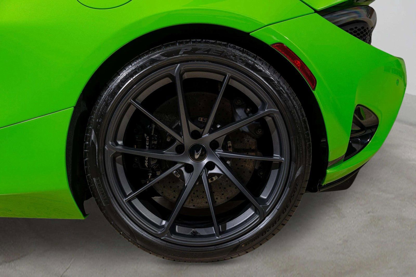 New 2026 McLaren 750S RWD image 9