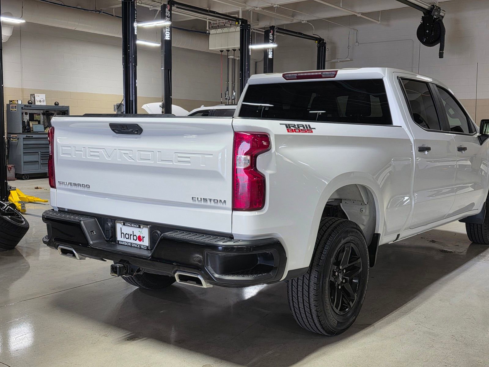 Used 2023 Chevrolet Silverado 1500 Custom Trail Boss AWD/4WD image 11
