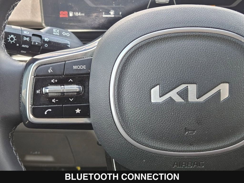 Used 2025 Kia Carnival SX FWD image 25