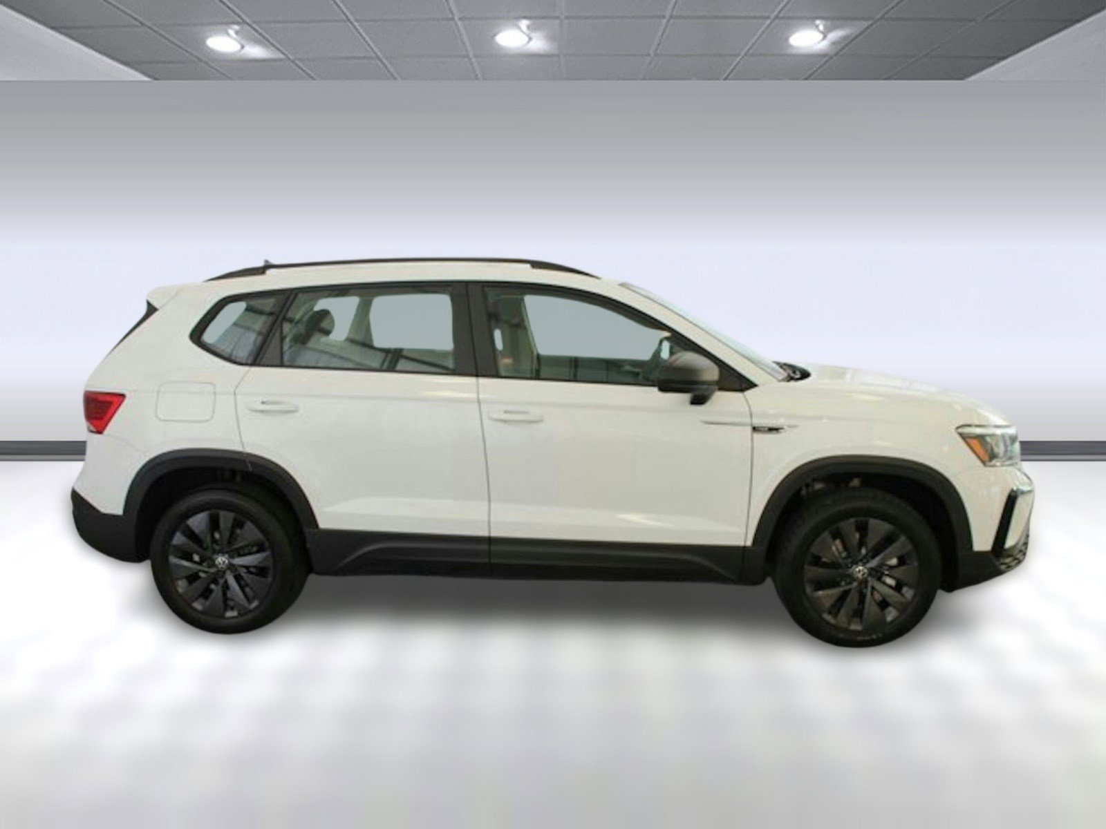 Used 2024 Volkswagen Taos S image 8