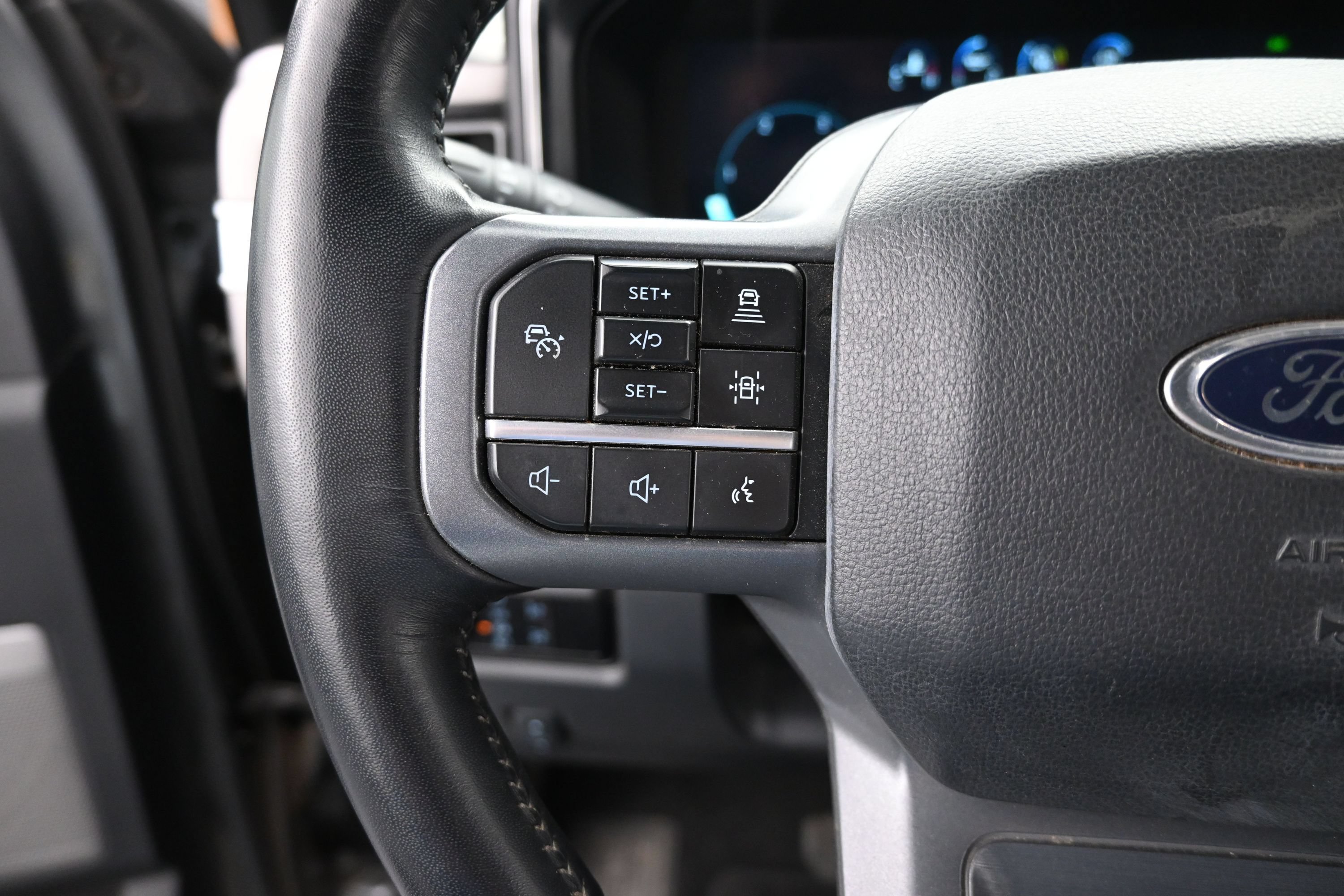 Used 2024 Ford F250 Lariat w/ Lariat Ultimate Package AWD/4WD image 14