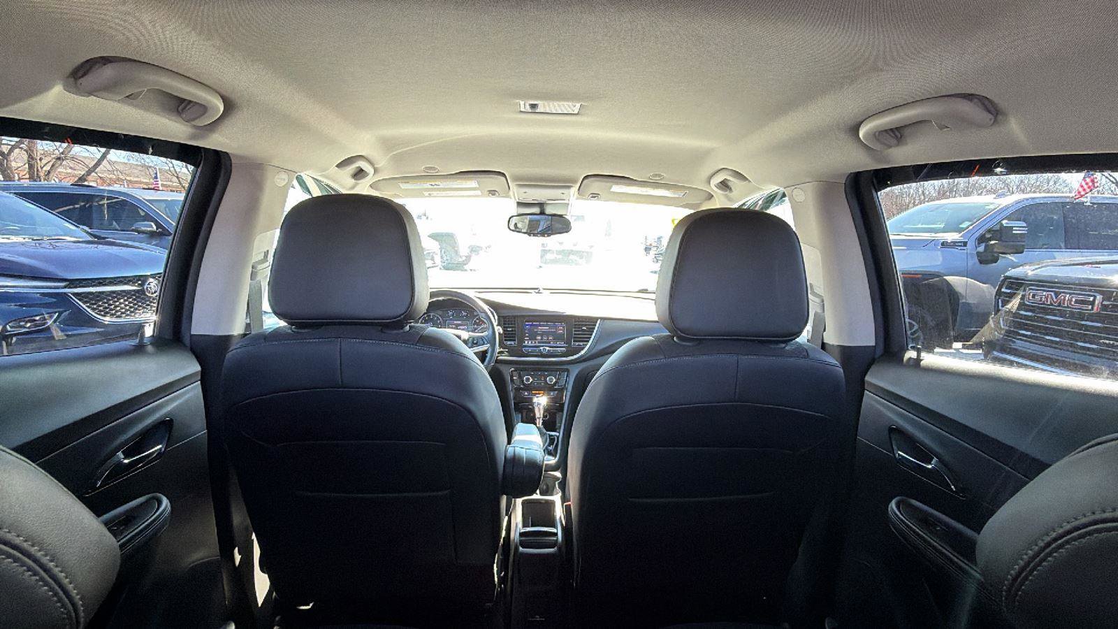 Used 2022 Buick Encore Preferred w/ Safety Package image 30