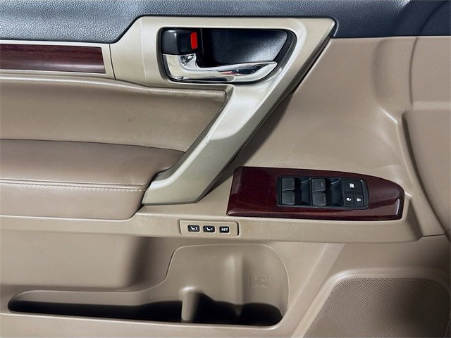 Used 2017 Lexus GX 460 image 16