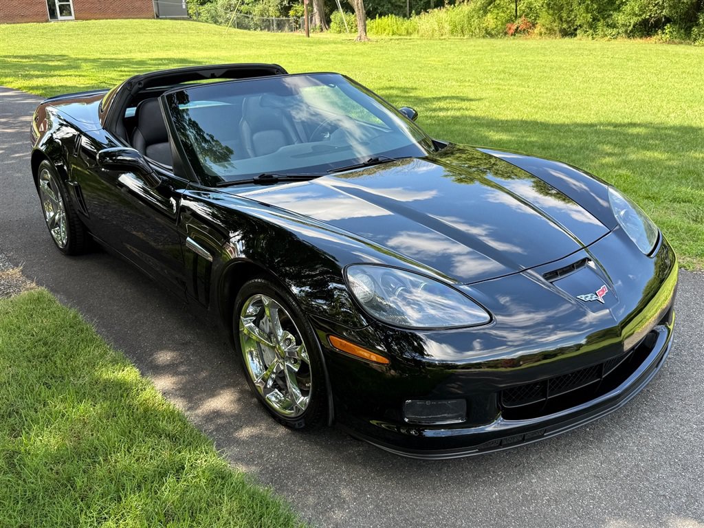 Used 2010 Chevrolet Corvette Grand Sport w/ Roof Package RWD image 28
