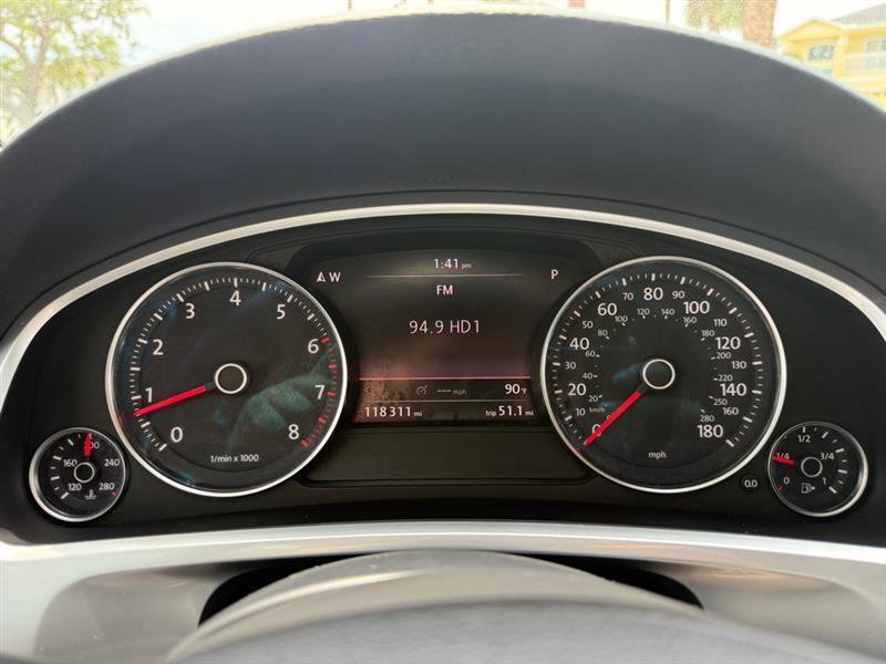 Used 2012 Volkswagen Touareg Sport AWD/4WD image 25
