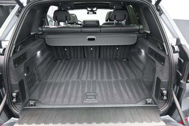 Used 2025 BMW X5 sDrive40i w/ Climate Comfort Package RWD image 16