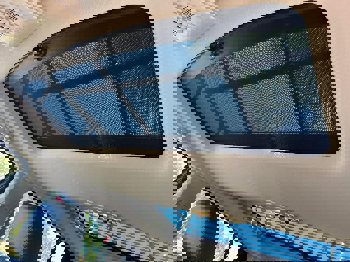 Used 2015 Land Rover LR4 HSE image 22