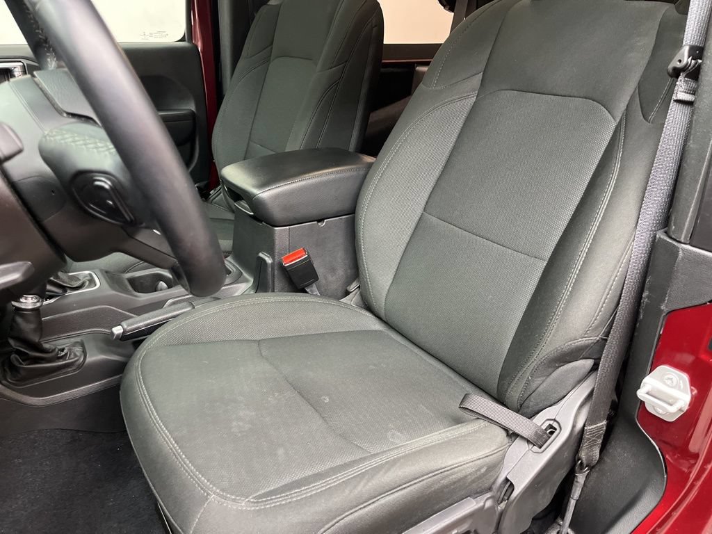Used 2021 Jeep Wrangler Sport AWD/4WD image 19