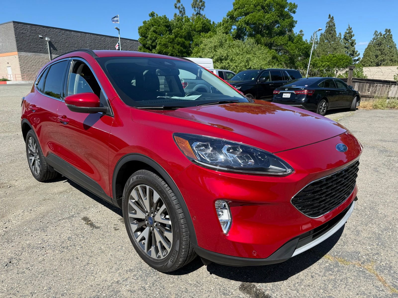 Certified 2020 Ford Escape Titanium image 8