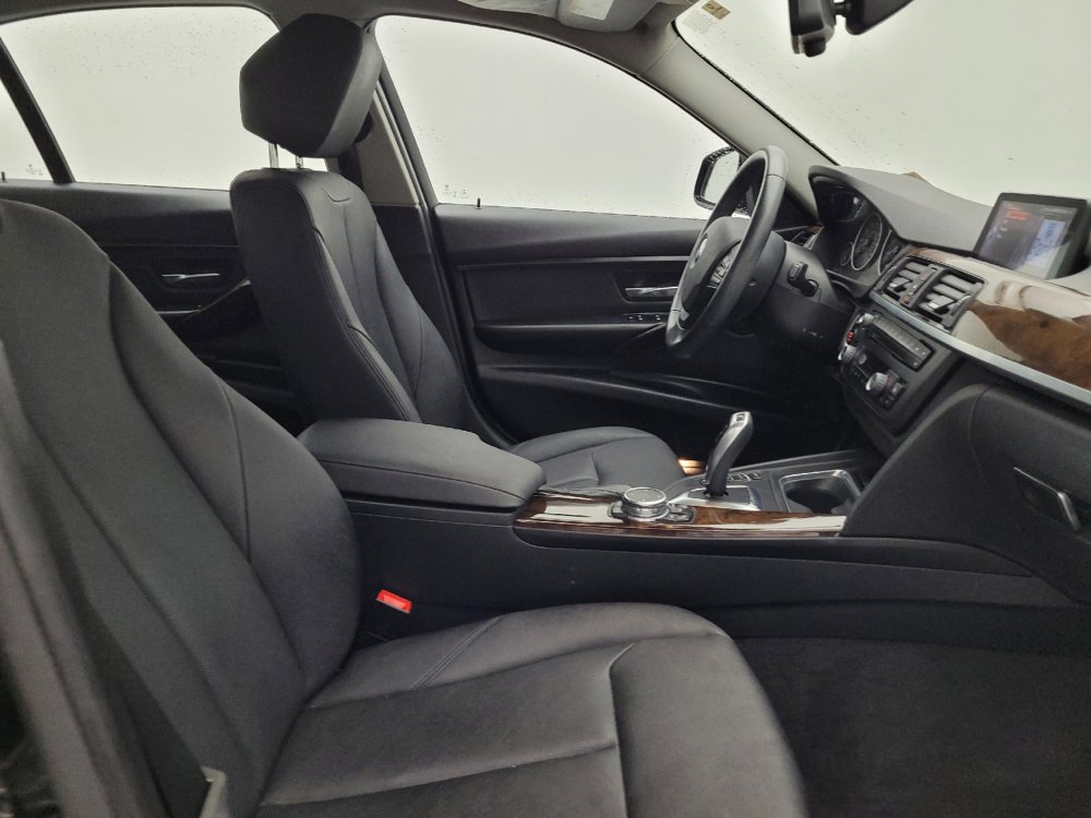 Used 2015 BMW 320i xDrive Sedan AWD/4WD image 21