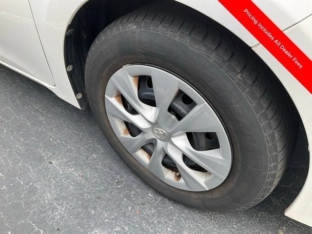 Used 2017 Toyota Corolla L FWD image 2
