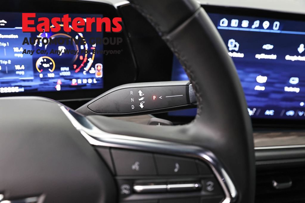 Used 2025 Chevrolet Suburban Z71 AWD/4WD image 13