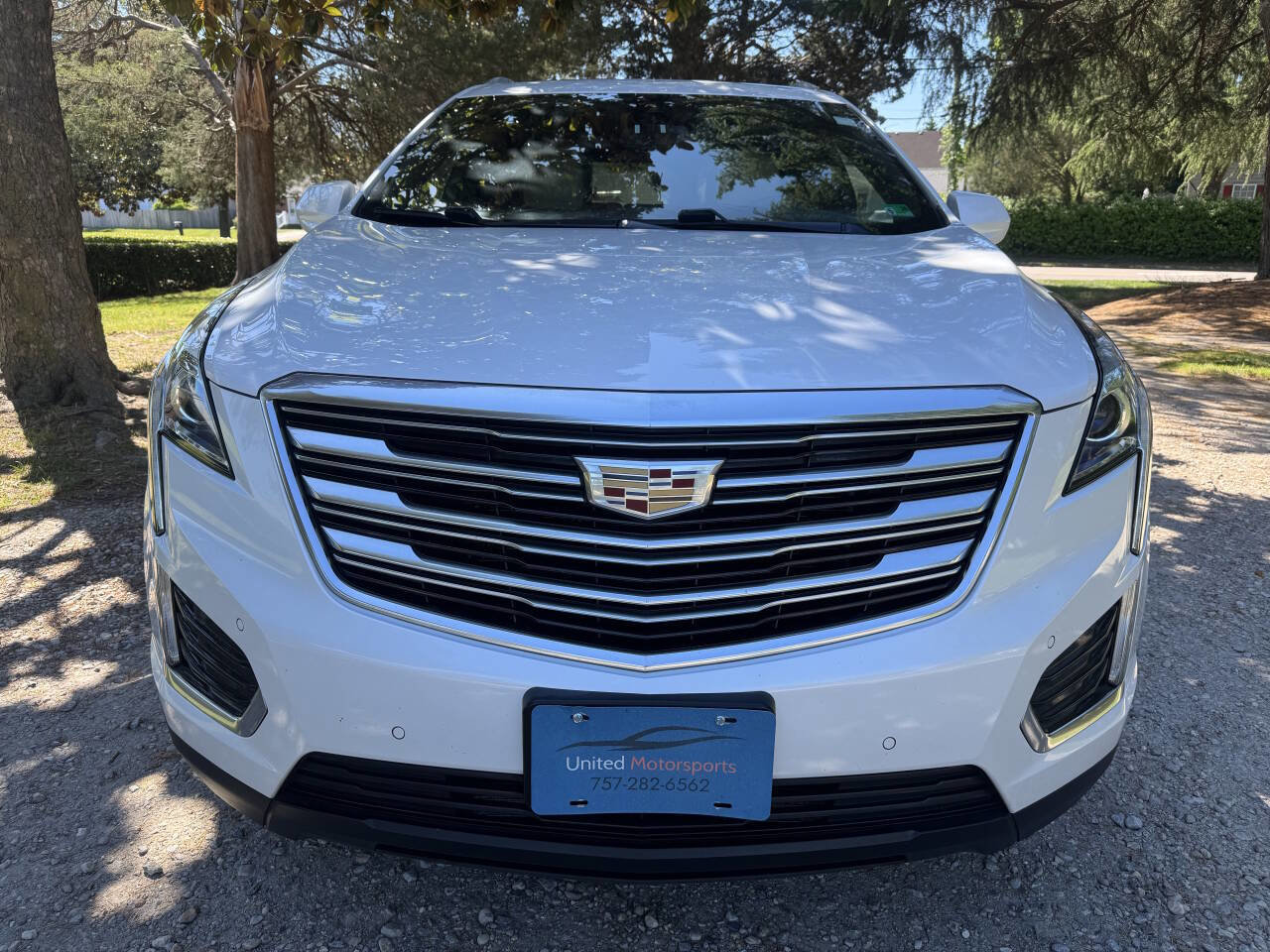 Used 2017 Cadillac XT5 Luxury w/ Driver Awareness Package FWD image 4
