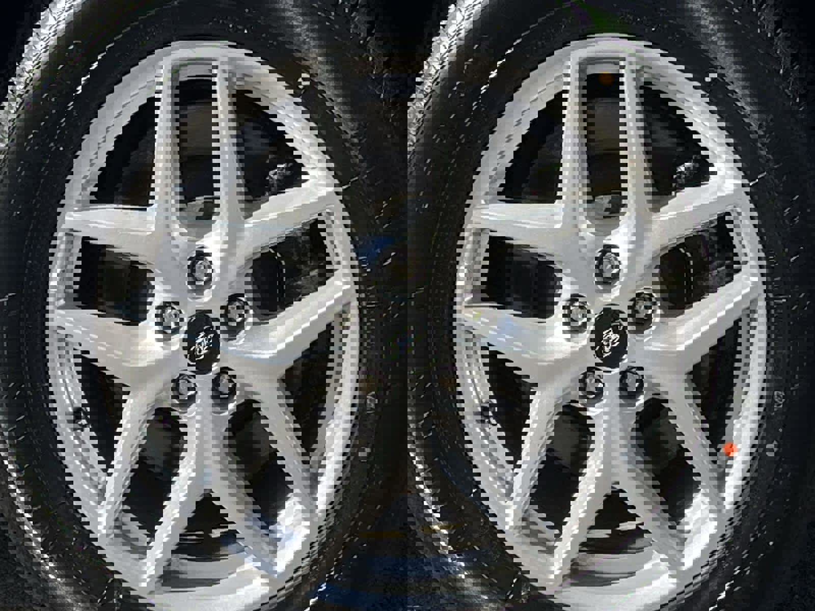 Used 2023 Ford Edge SEL image 11