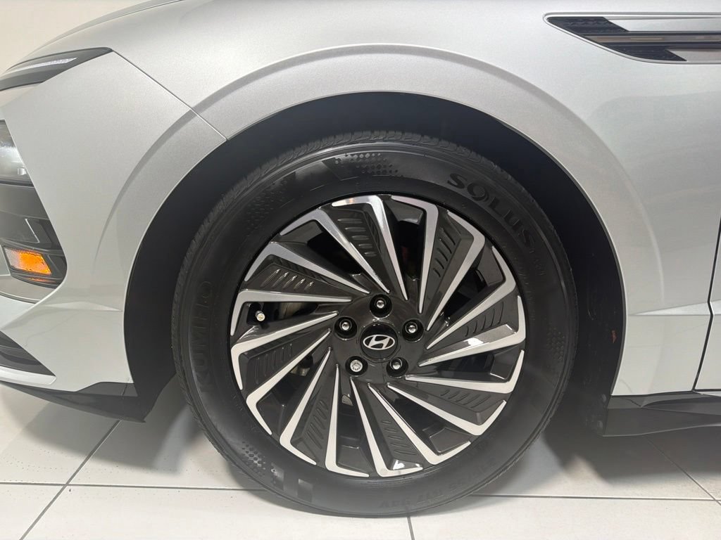 Certified 2025 Hyundai Sonata SEL FWD image 9