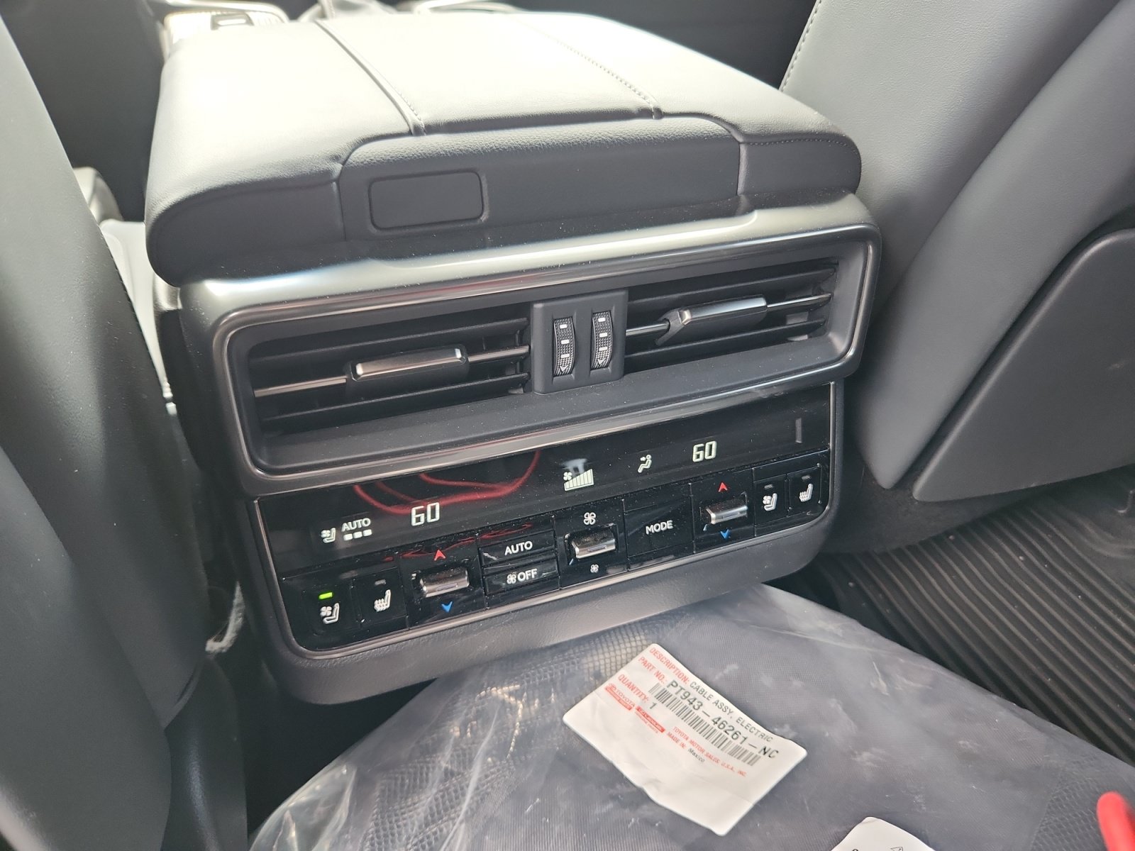 Certified 2024 Lexus LX 600 F Sport AWD/4WD image 32