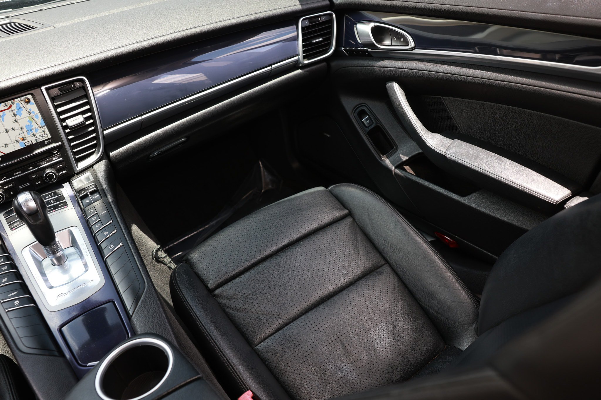 Used 2014 Porsche Panamera RWD image 26