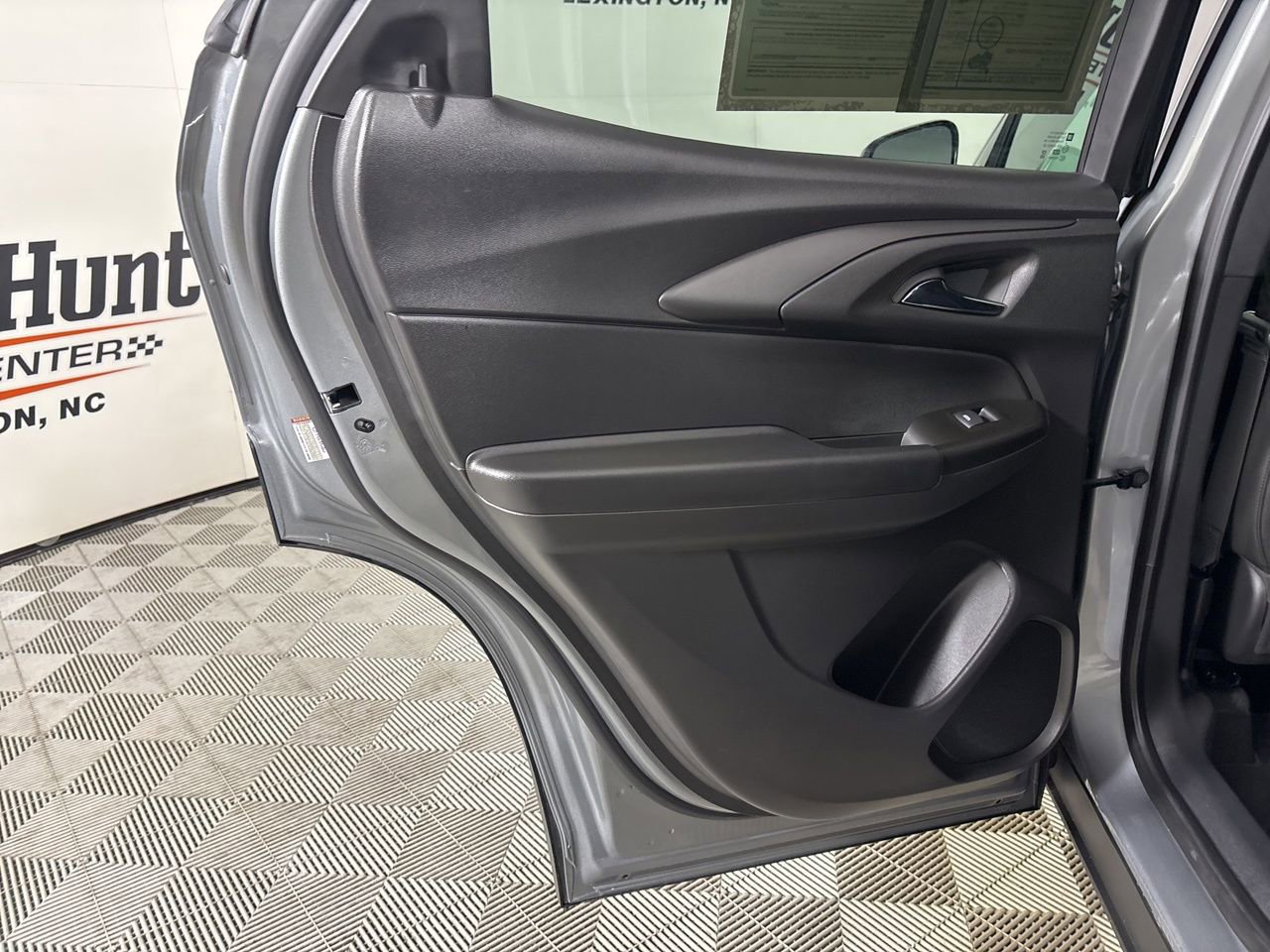 Used 2025 Chevrolet TrailBlazer RS FWD image 19