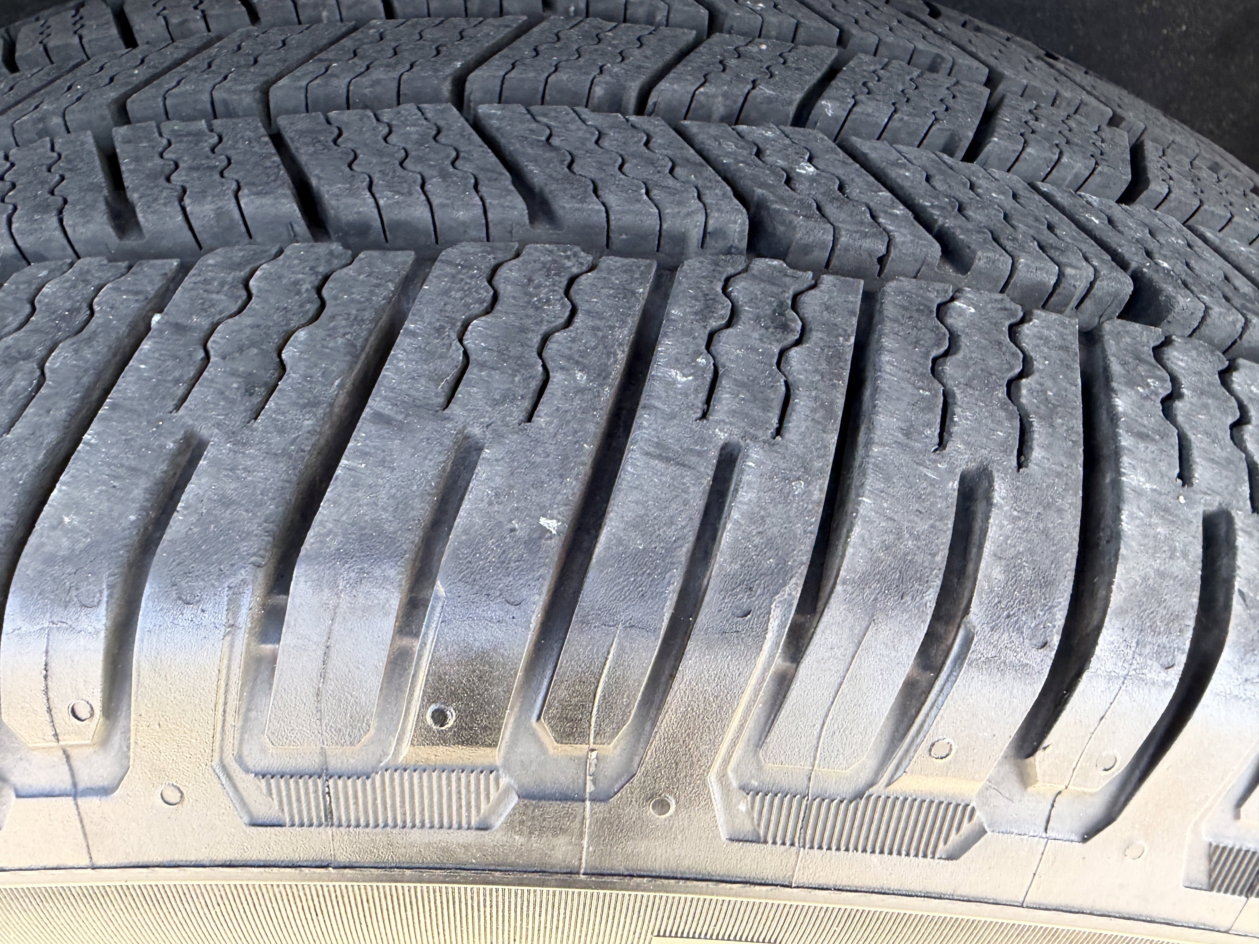 Used 2021 GMC Yukon Denali w/ Denali Premium Package image 38