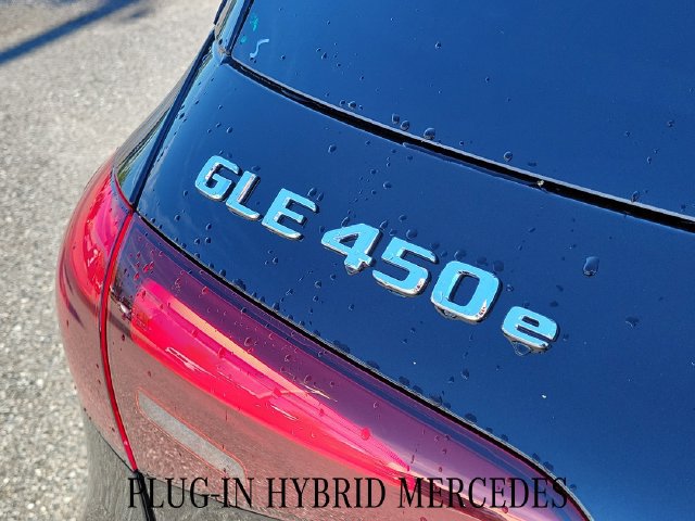 Used 2025 Mercedes-Benz GLE 450e 4MATIC image 6