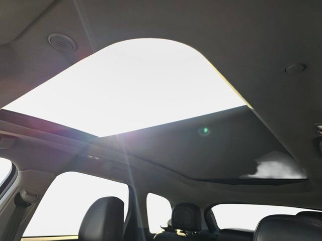 Used 2022 Lincoln Corsair AWD w/ Premium Package image 29