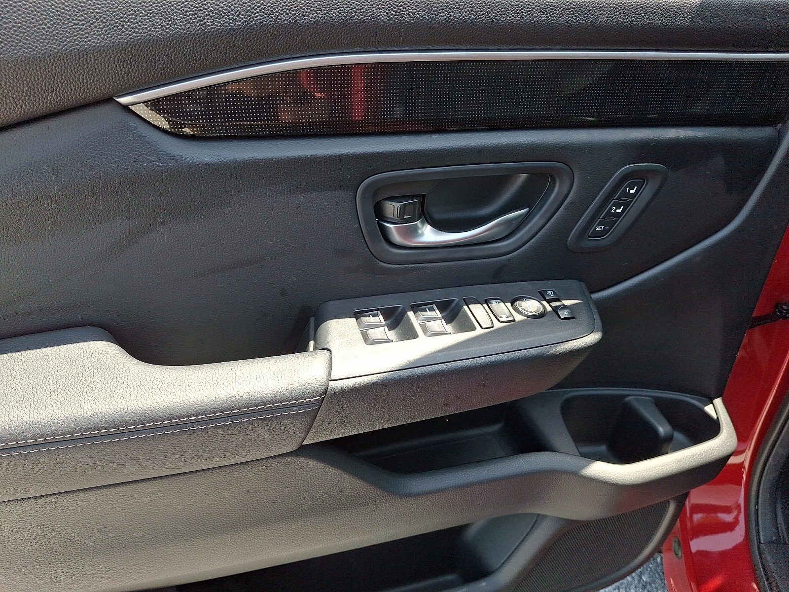 Used 2025 Honda Pilot Elite image 13