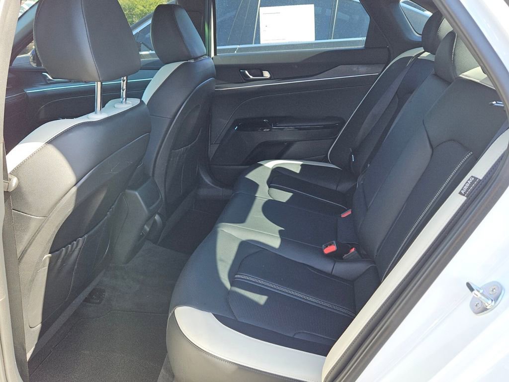 Used 2025 Kia K5 GT-Line w/ GT-Line Premium Package image 12
