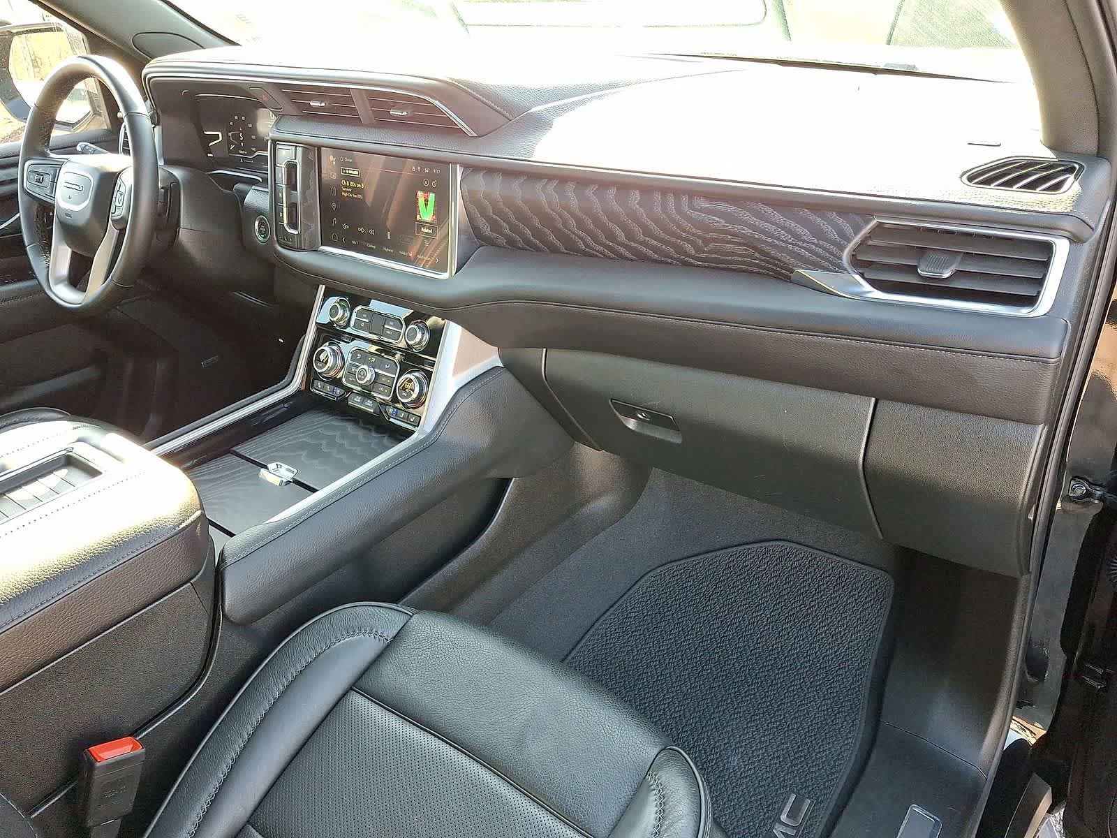 Certified 2024 GMC Yukon XL Denali image 35