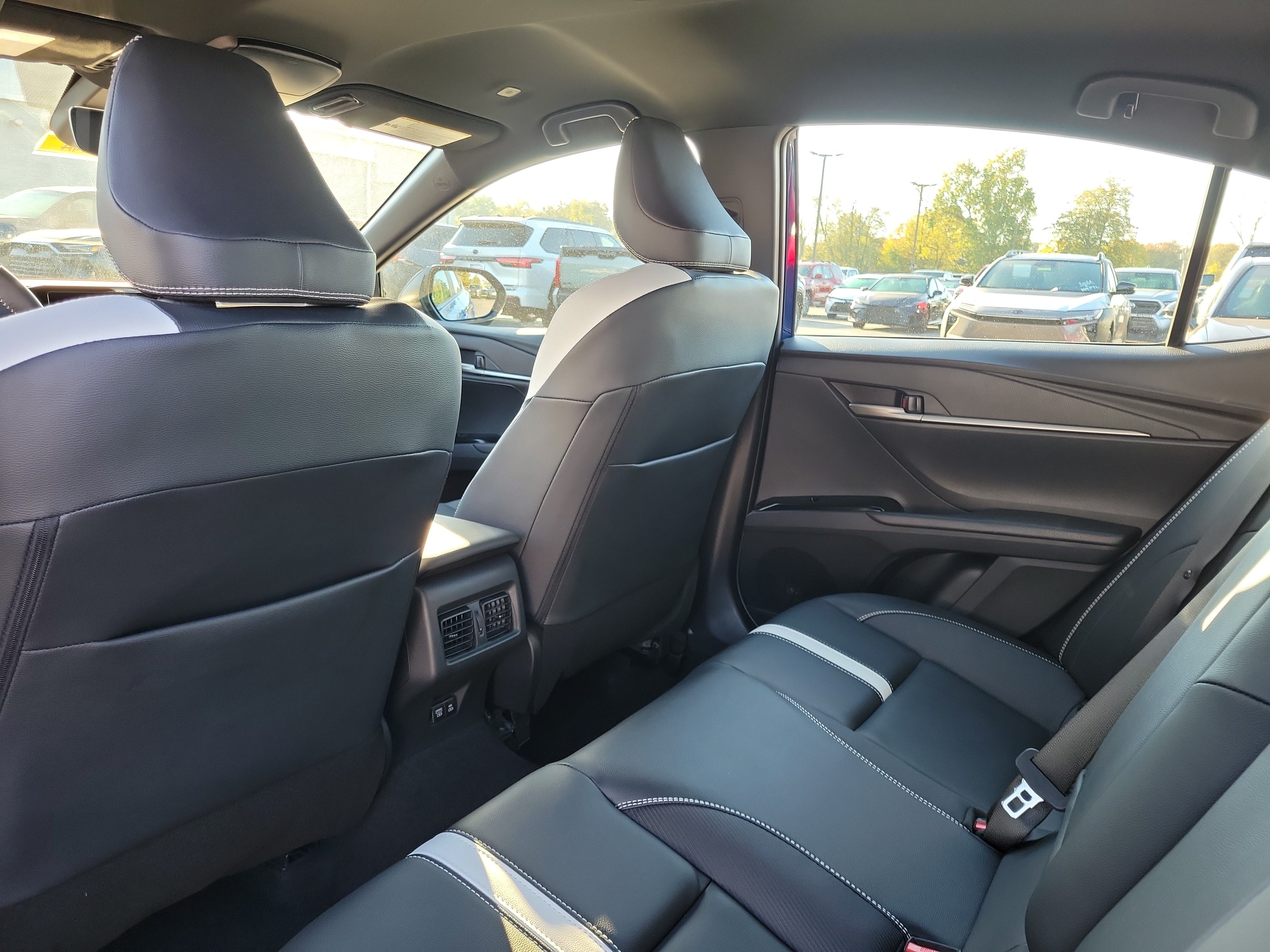 Used 2026 Toyota Camry SE FWD image 14