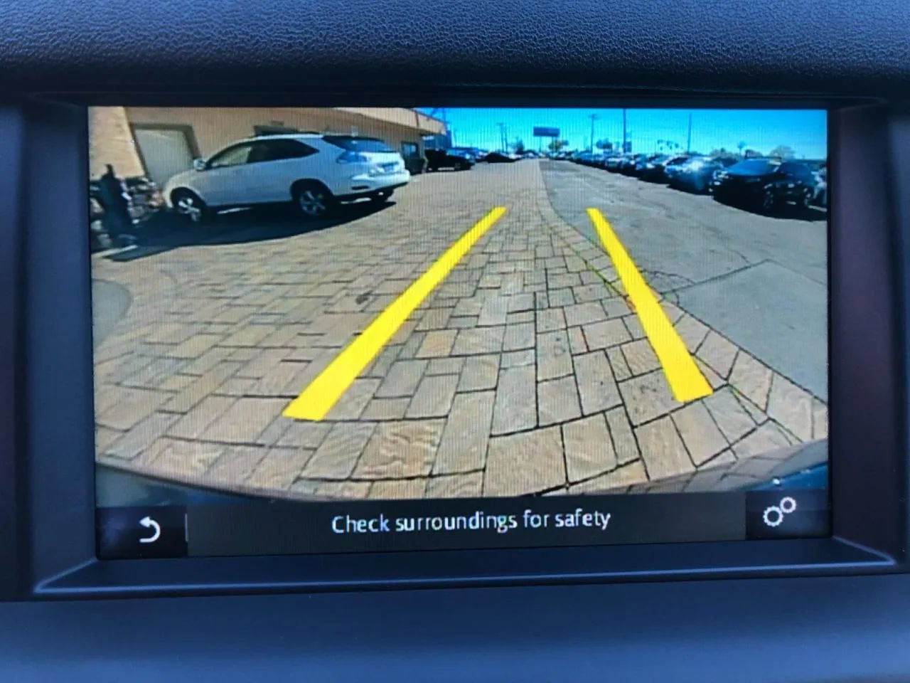 Used 2015 Land Rover Discovery Sport HSE AWD/4WD image 21