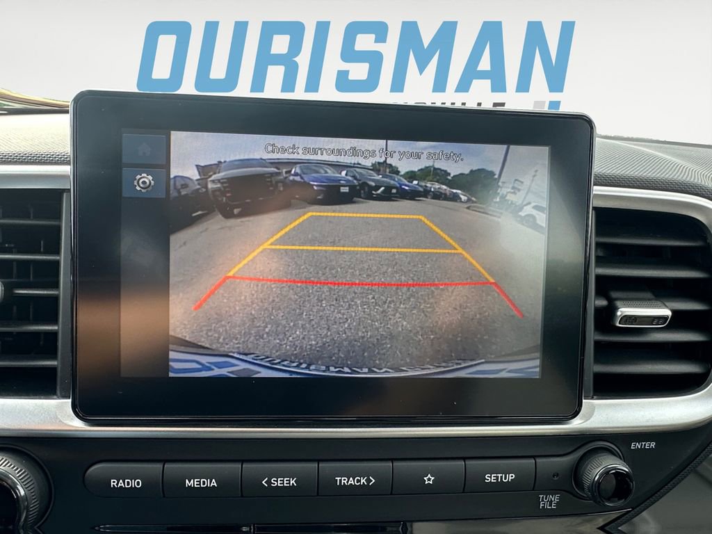 Used 2025 Hyundai Venue SEL FWD image 19