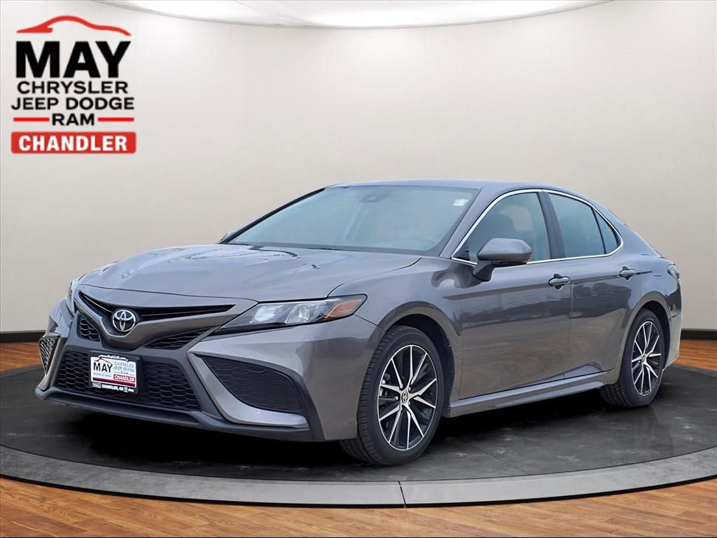 Used 2024 Toyota Camry SE