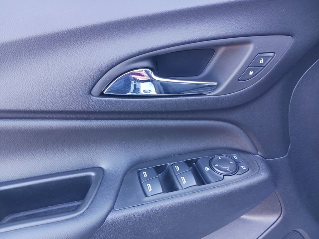 Used 2024 Chevrolet Equinox LT w/ LPO, Floor Liner Package image 29