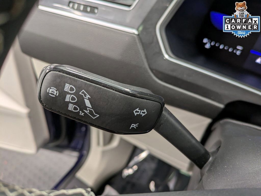 Used 2022 Volkswagen Tiguan SE w/ Panoramic Sunroof Package image 19