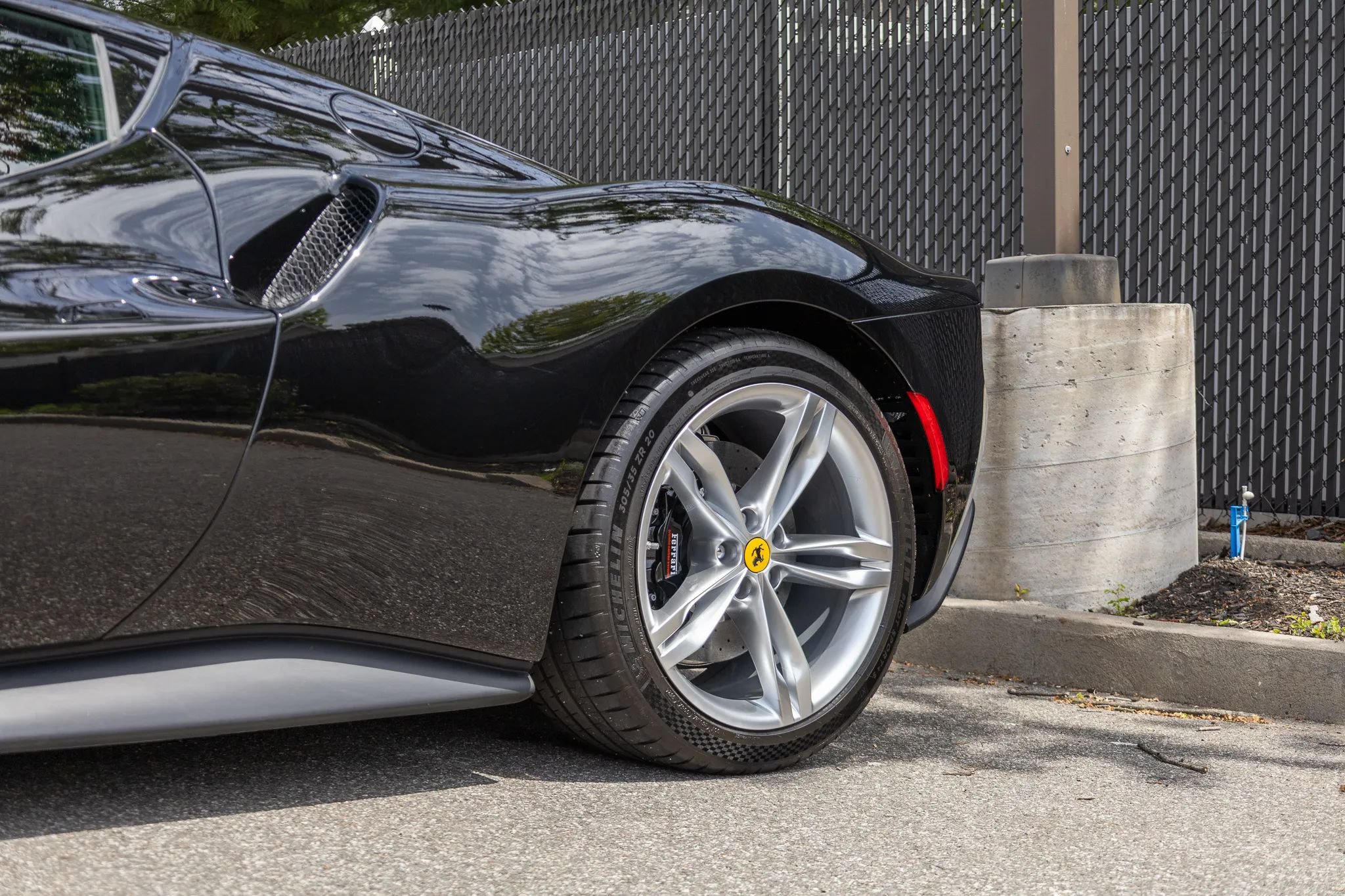 Used 2024 Ferrari 296 GTB RWD image 40