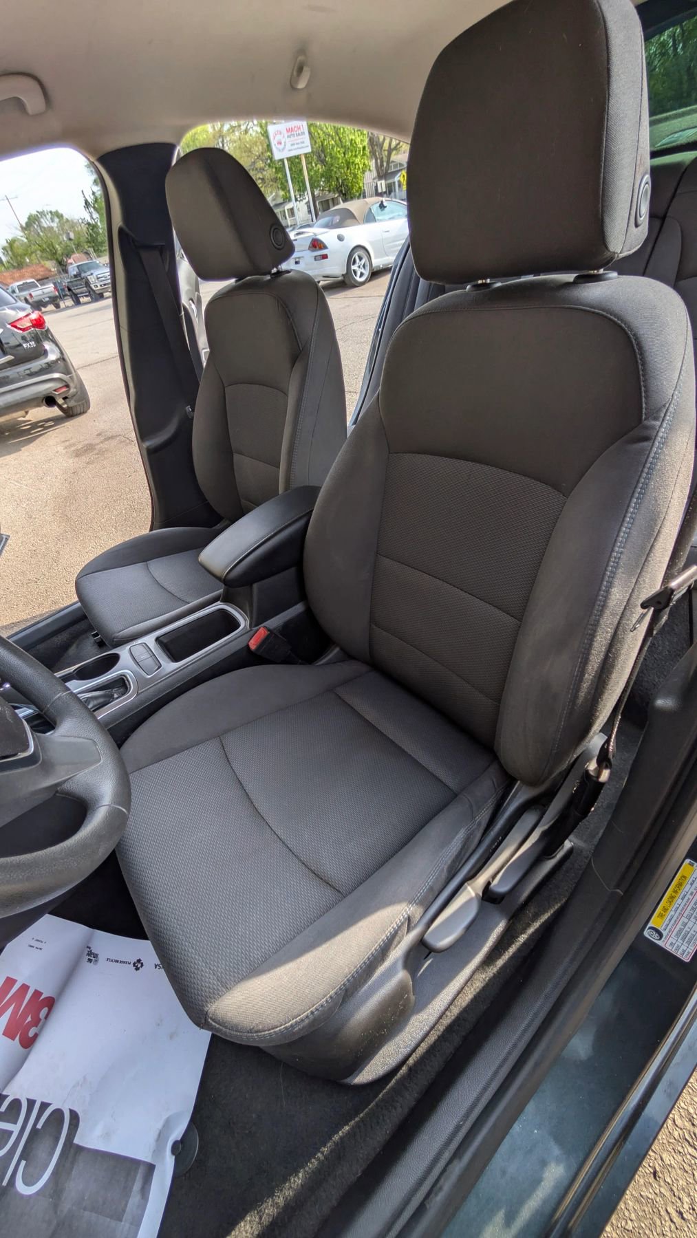 Used 2018 Chevrolet Cruze LT FWD image 11