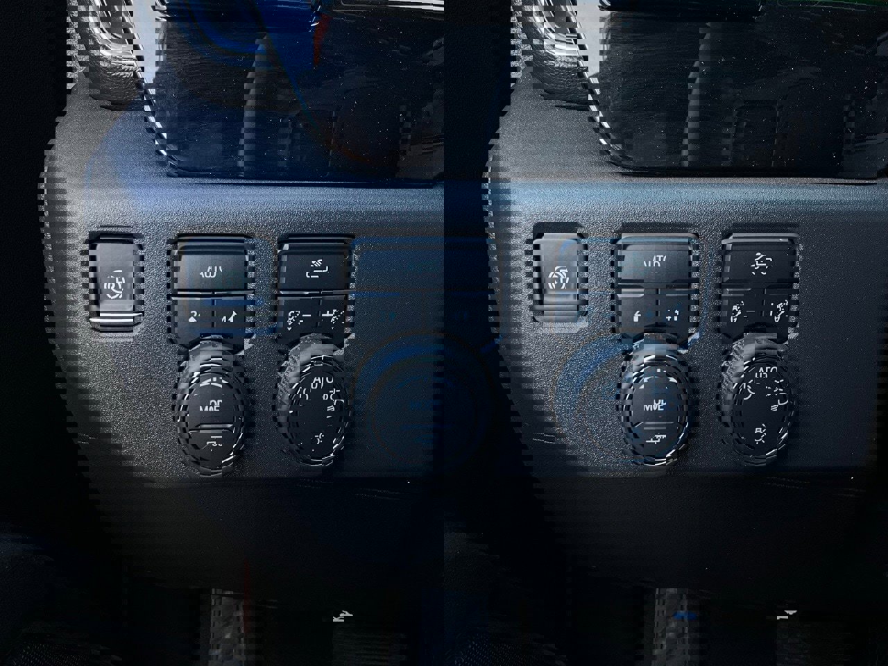 Used 2025 Chevrolet Silverado 1500 LT image 22