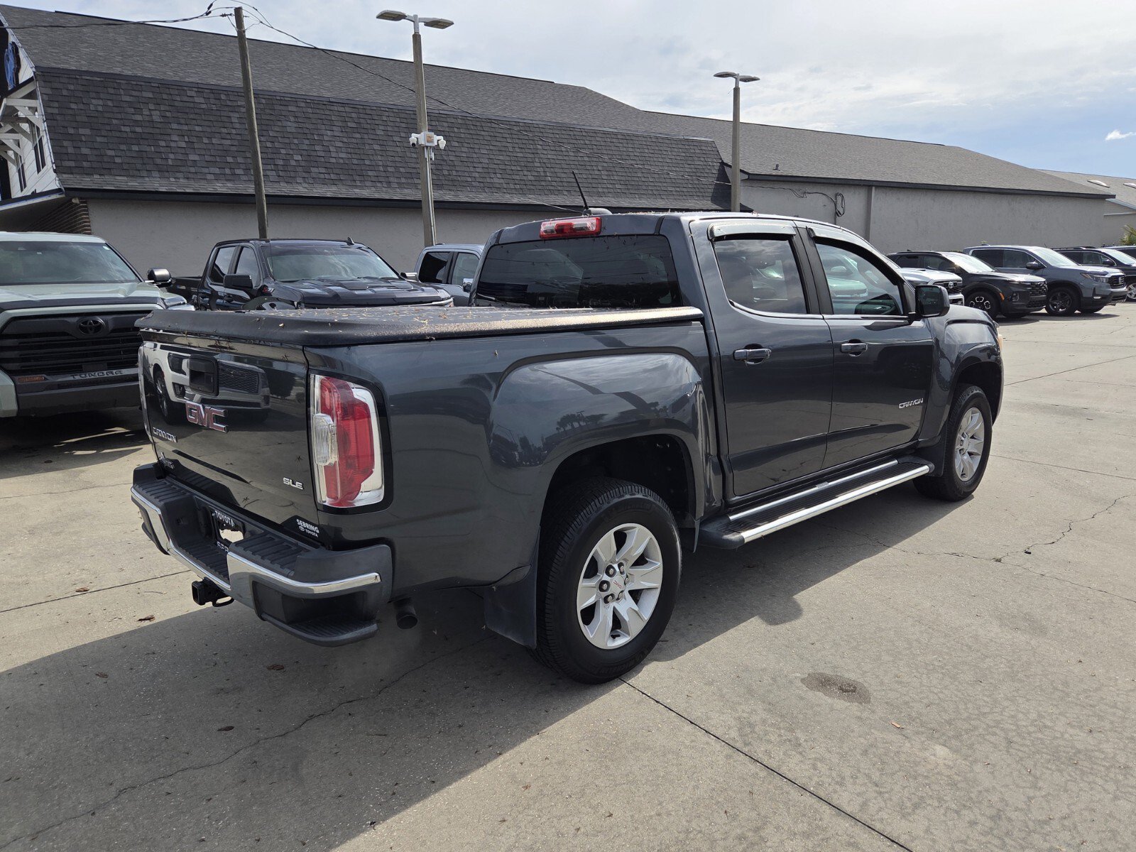 Used 2016 GMC Canyon SLE RWD image 9