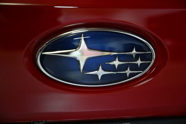 Used 2025 Subaru Crosstrek 2.0i Premium image 11