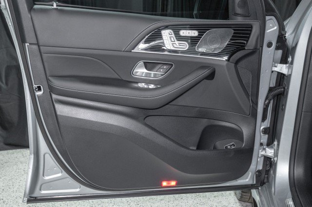 New 2026 Mercedes-Benz GLE 63 AMG S image 10