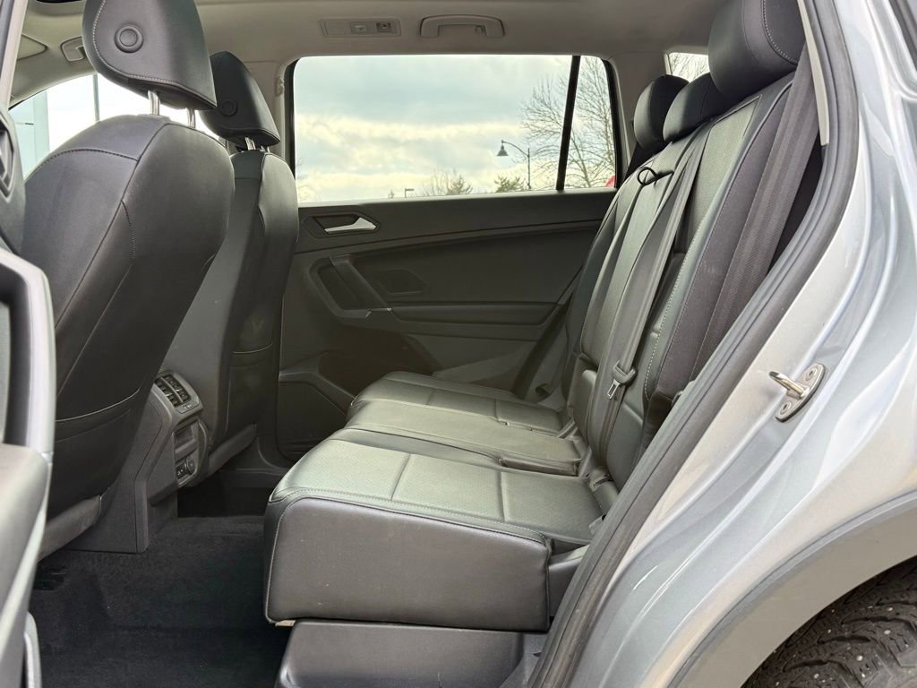 Used 2020 Volkswagen Tiguan SEL image 22